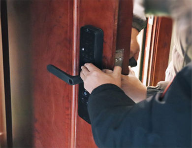 镜湖24小时上门开锁公司